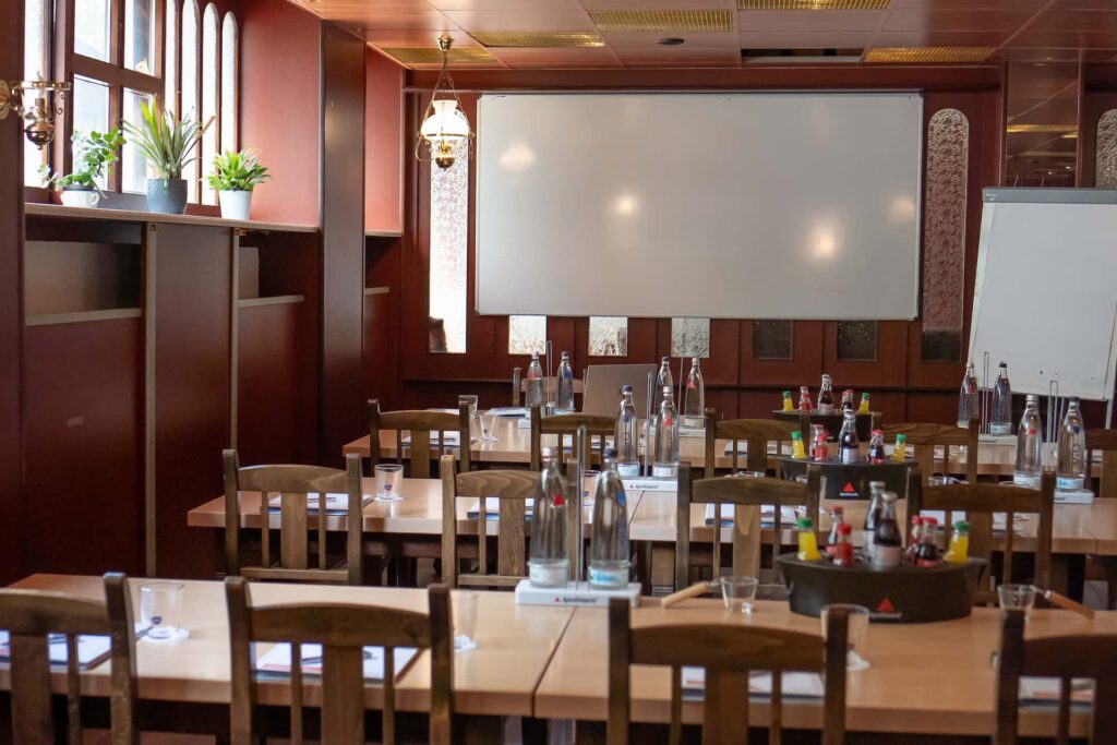Du suchst eine private Partylocation? Unser MOTAWI Stübchen ist die perfekte Lösung!